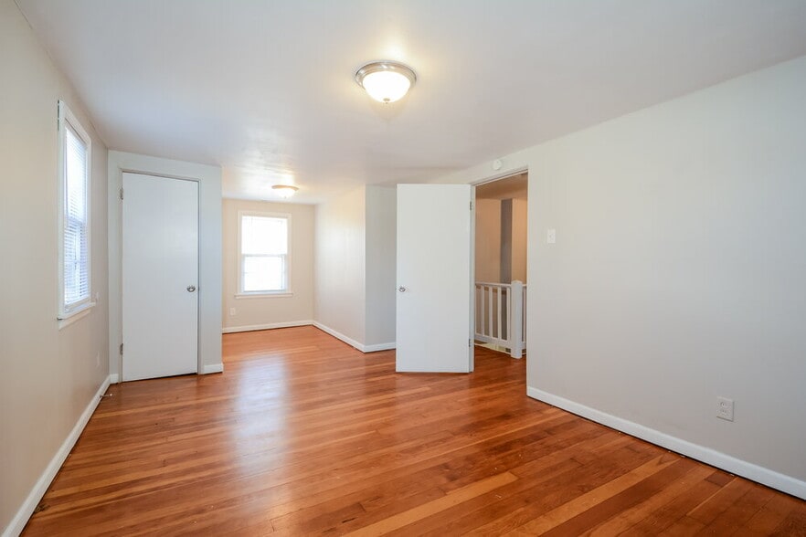 Building Photo - 765 Boone St