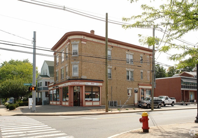 Building Photo - 165-169 Park Rd