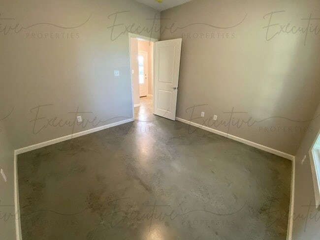 Building Photo - South LC - 3BR/2BA with Carport & Custom Features