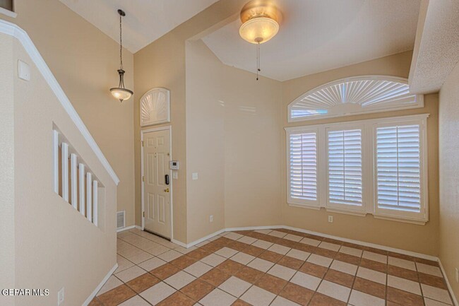 Building Photo - 1317 Amber Morgan Dr