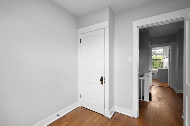 Building Photo - Stunning 3 bedroom home in Pittsburgh avai...