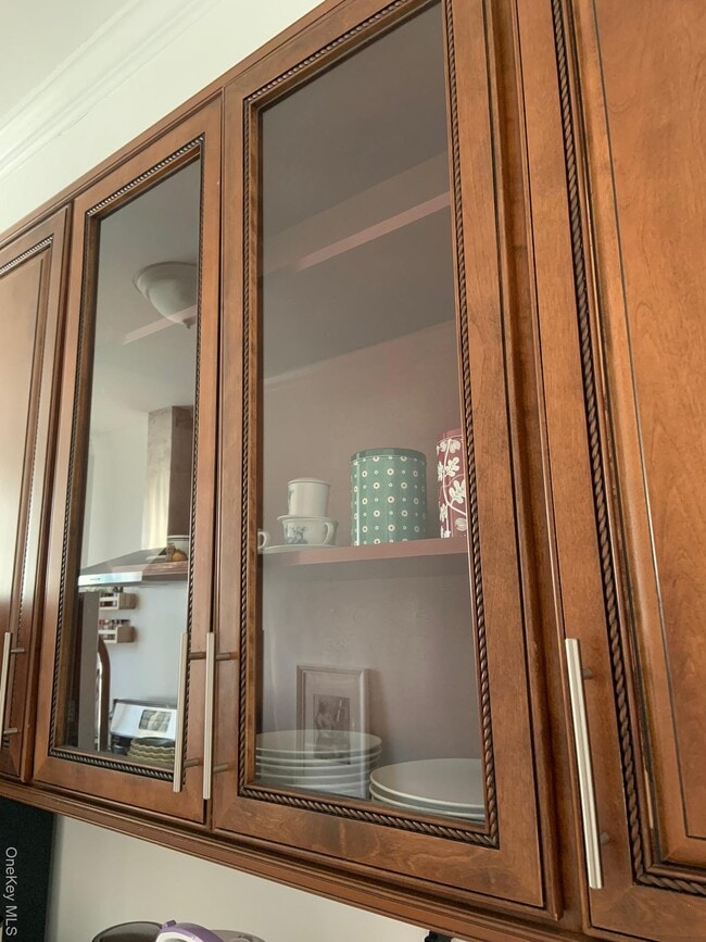 Building Photo - 77-20 Austin St