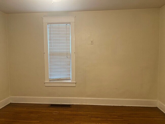 Building Photo - 2502 Blair Blvd