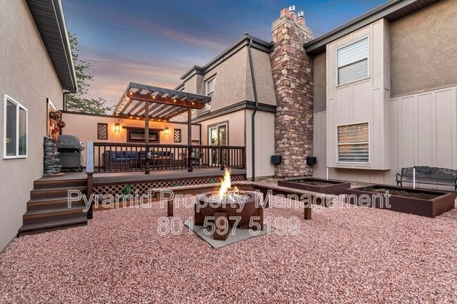 Building Photo - 10971 Cindy Cir