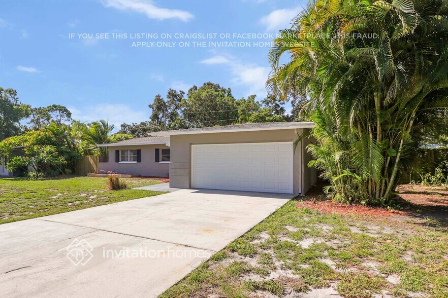 Primary Photo - 3944 Porpoise Dr SE
