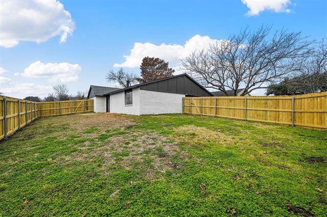 Building Photo - 4940 Watkins Dr