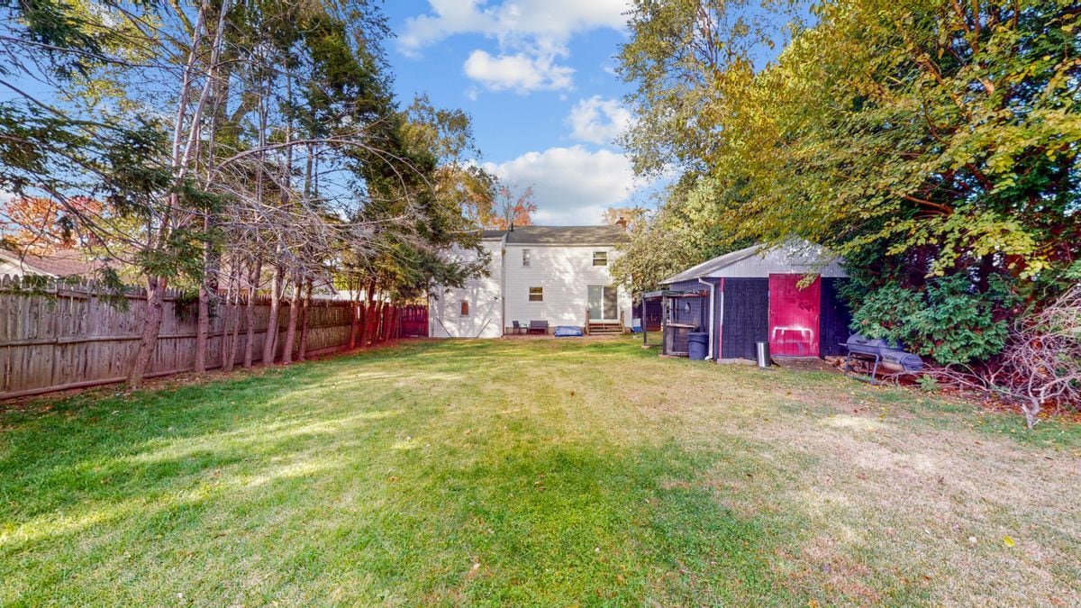 Building Photo - 72 Woodycrest Dr