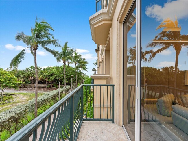 Building Photo - 3501 N Ocean Dr