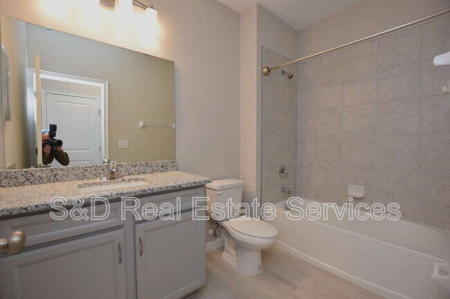 Building Photo - 6728 Great Bear Dr