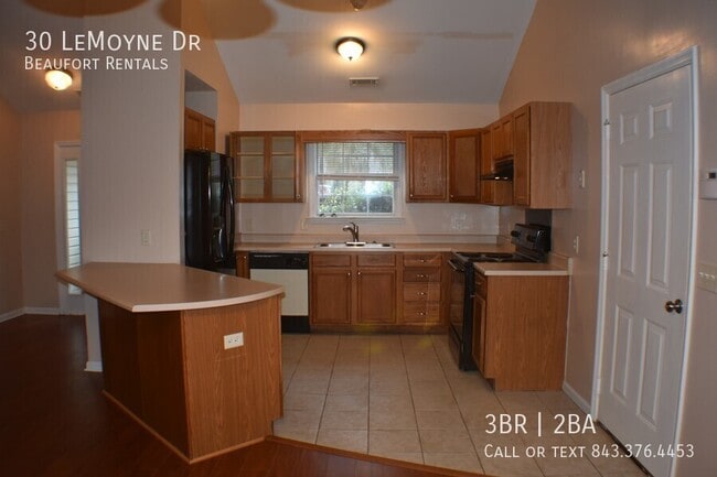 Building Photo - 30 Le Moyne Dr
