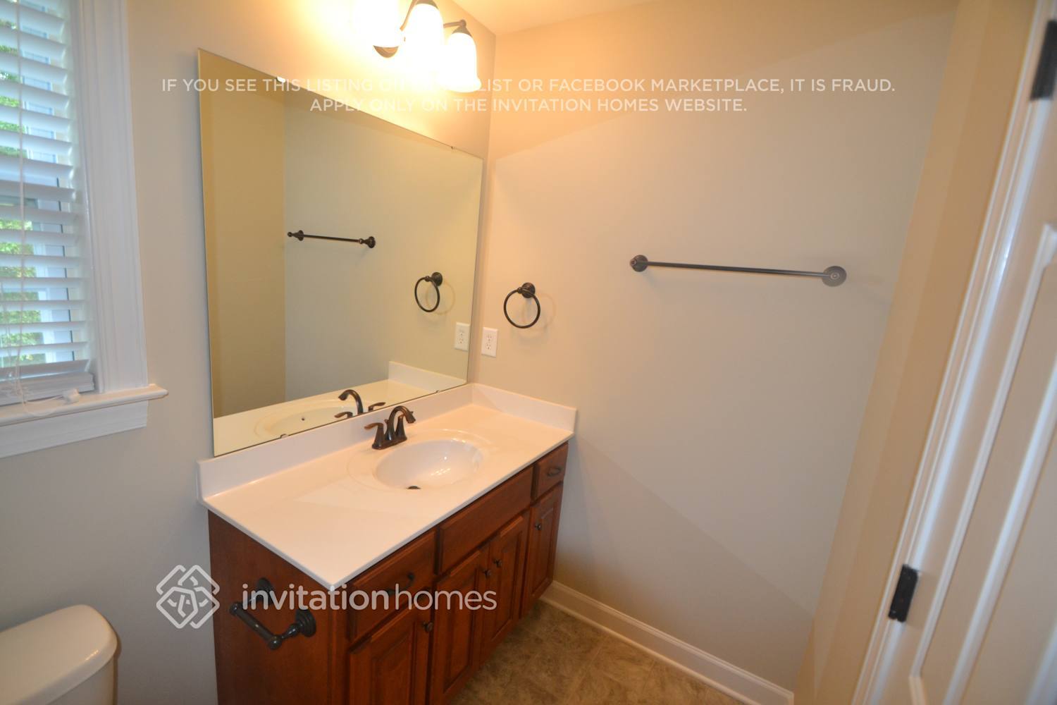 Building Photo - 60 Anderby Dr
