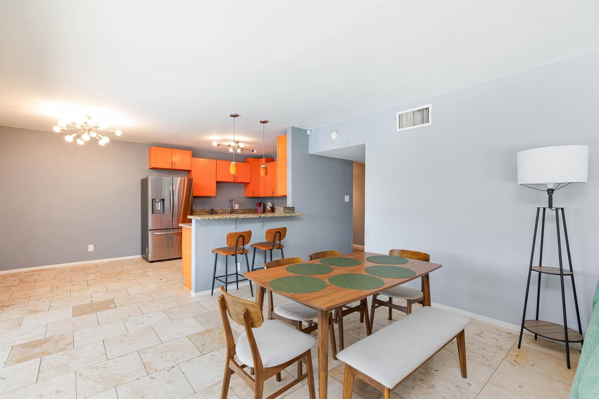 Building Photo - 1443 Aztec Way