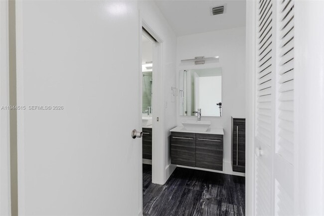 Building Photo - 3920 NE 168th St