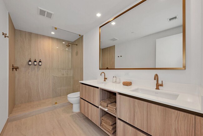 Building Photo - Fully furnished 2-bedroom residence in the heart of Brickell.