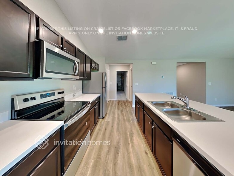 Building Photo - 26201 Mindanao Ln