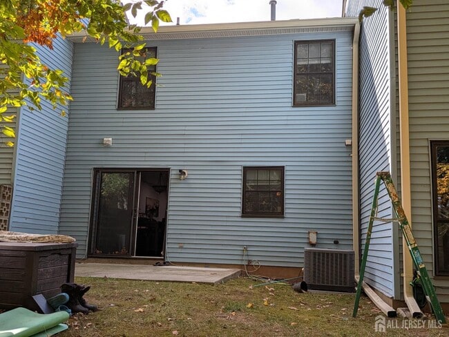 Building Photo - 2103 Timber Oaks Rd