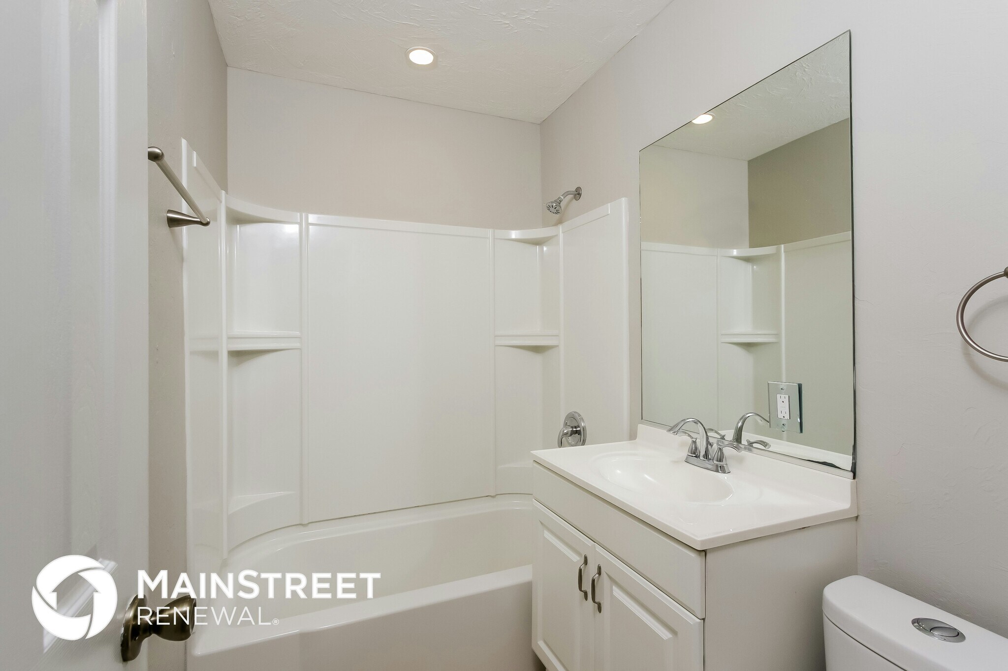 Building Photo - 731 Cypress Ave