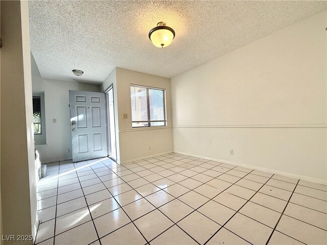 Building Photo - 1663 Duarte Dr