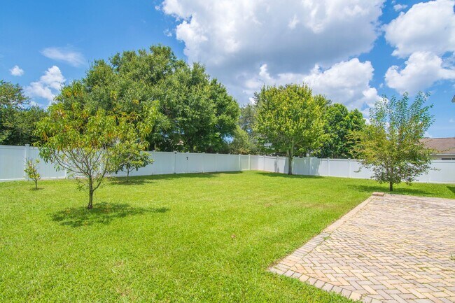 Building Photo - 5947 Ridge Lake Cir