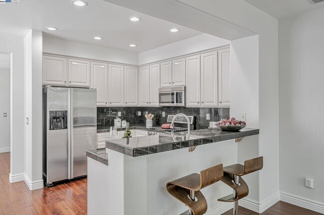 Building Photo - 260 Abigail Cir