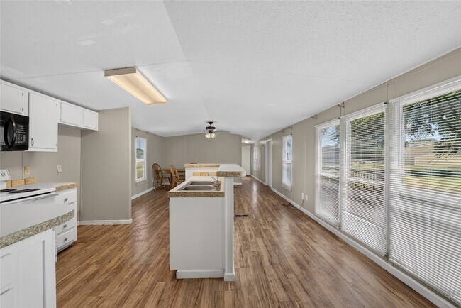 Building Photo - 1341 Flying L Ln