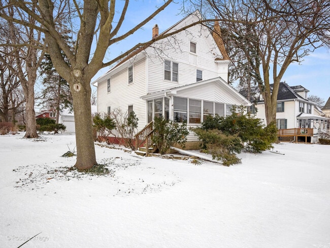 Building Photo - 122 S Prospect St