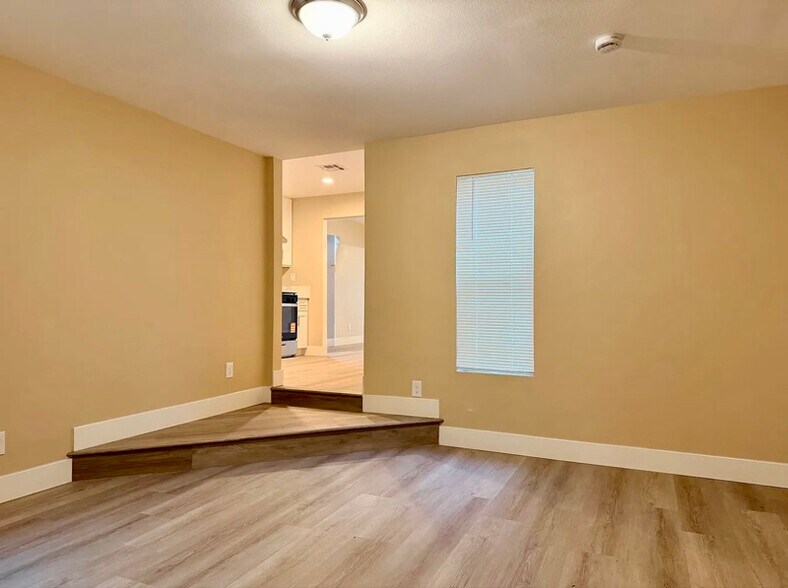 Building Photo - 1550 N Pershing Ave