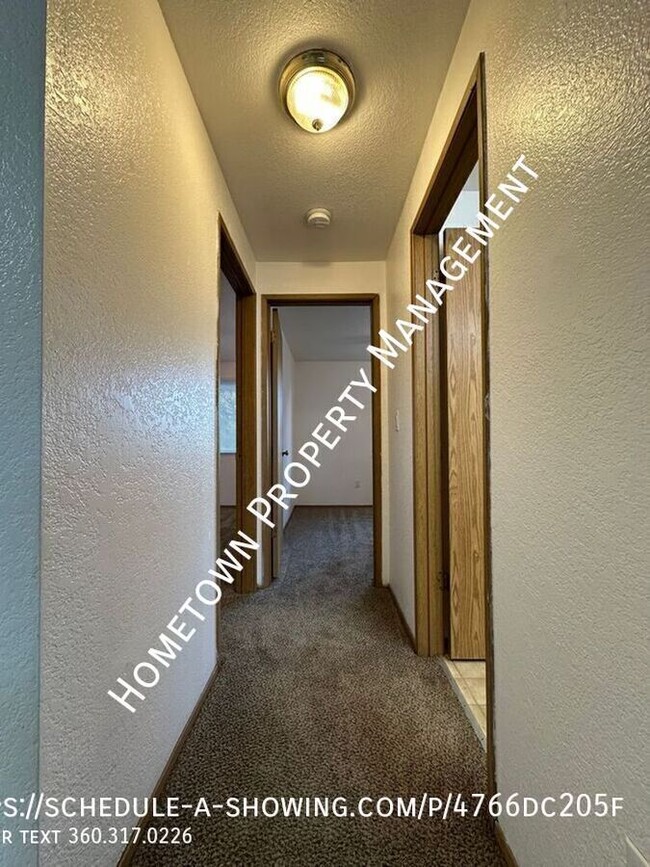 Building Photo - Convenient Location! 2 Bedroom Apartment A...