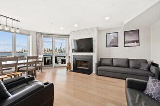 Building Photo - 600 Harbor Blvd