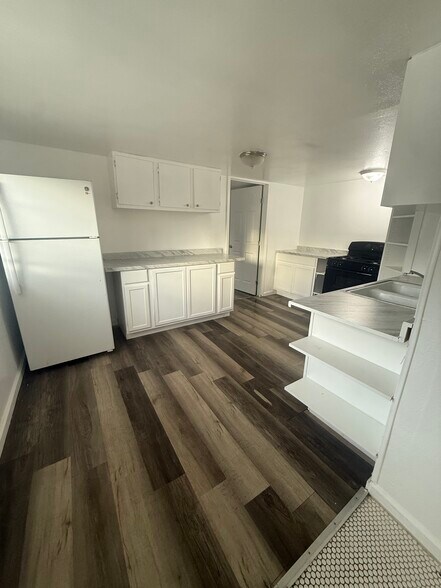 Building Photo - 9022 State Highway 99E