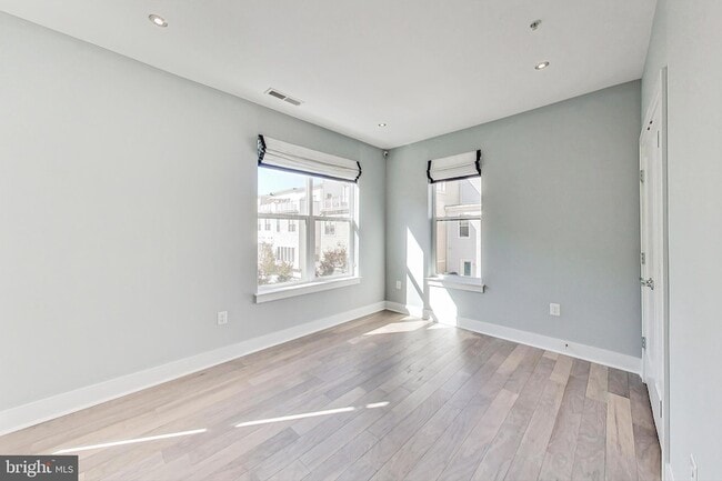 Building Photo - 1458 Piccard Dr