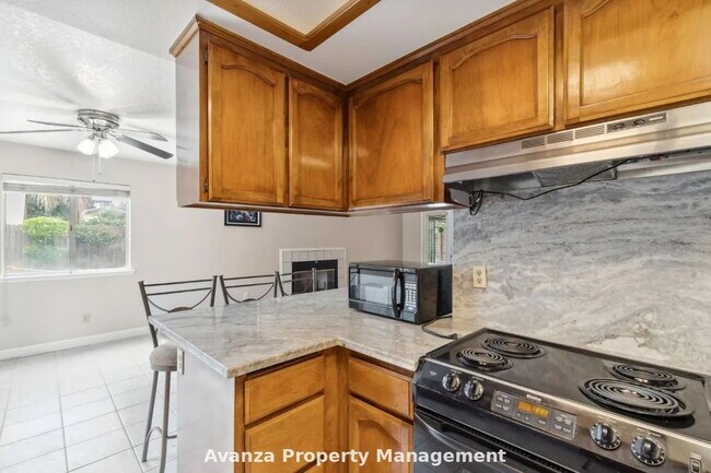 Building Photo - 3bed/2.5 bath Home for Rent 4129 W. Regency Ave Fresno, CA 93727