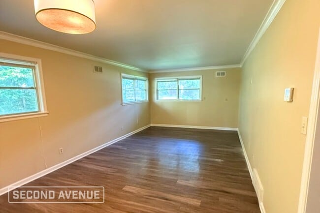 Building Photo - 4056 Hermitage Dr