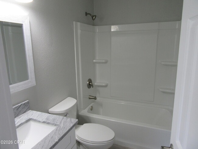 Building Photo - 2708 Amelia Ave