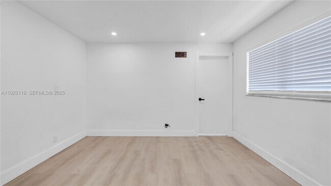 Building Photo - 32 SW 9th St