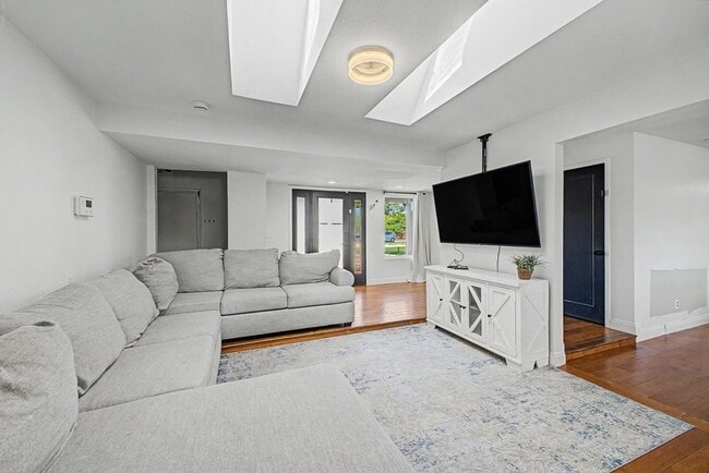 Building Photo - 6315 E Delcoa Ave