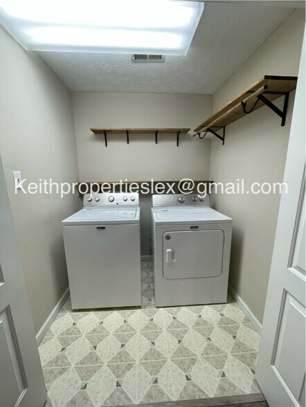 Building Photo - 2008 Huckleberry Cir