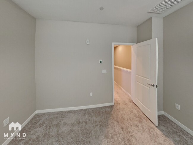 Building Photo - 1502 Cherry Cir