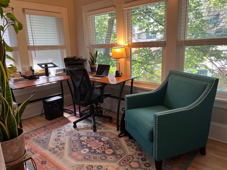 Building Photo - 4732 Harriet Ave