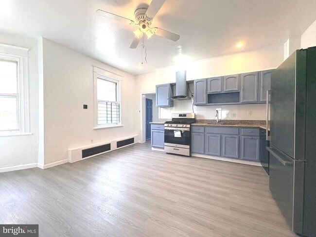 Building Photo - 2241 Knorr St