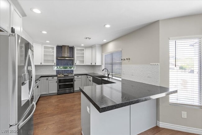 Building Photo - 2842 Via Florentine St