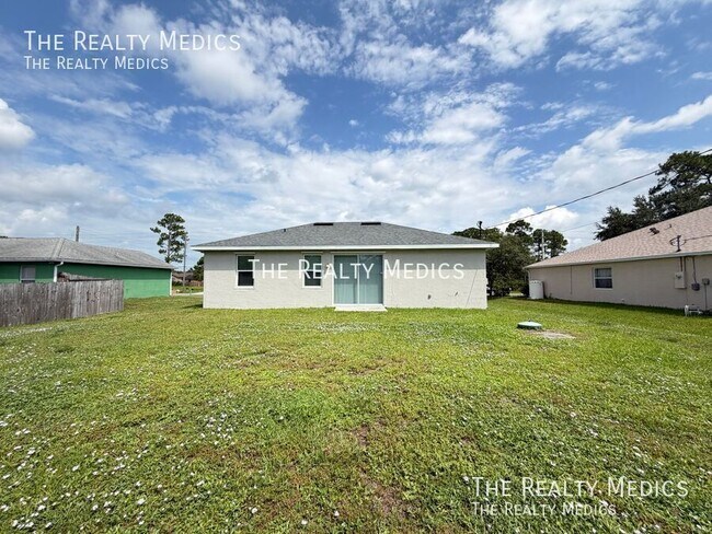 Building Photo - 2481 San Filippo Dr SE