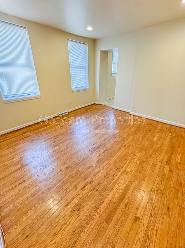 Building Photo - 1801 S Charles St