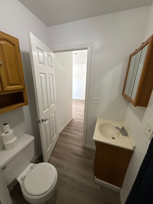 Building Photo - 2.2 Miles to Oregon Tech and Sky Lakes Medical Center! Newly renovated 1bdrm - APPLICATION PENDING