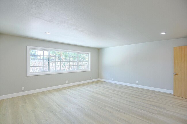 Building Photo - 9909 Merced River Ave