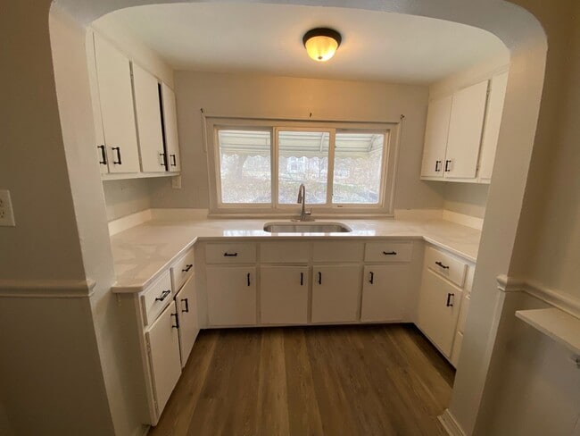 Building Photo - Affordable 2BR Single-Family Home Near Everything