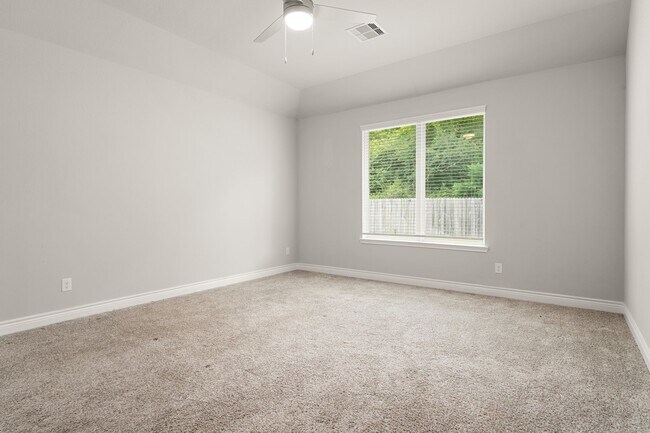 Building Photo - 31214 Raleigh Creek Dr