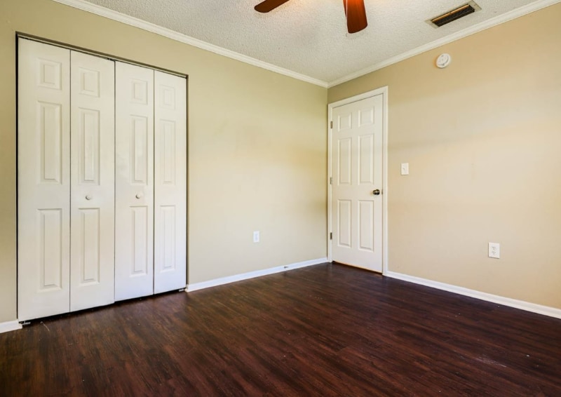 Building Photo - 1800 Loch Haven Ct