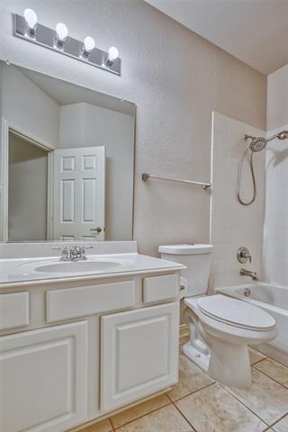 Building Photo - 4609 Pine Brook Dr