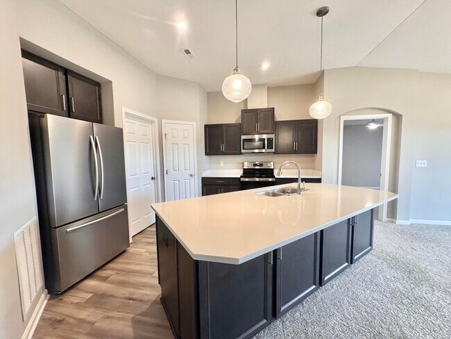 Building Photo - 7761 Devonshire Dr